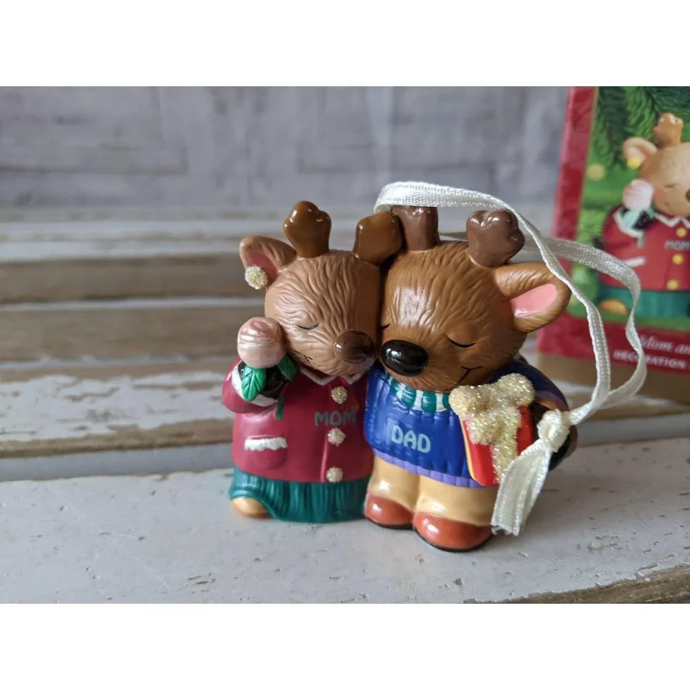 Hallmark Mom and Dad Reindeer 2000 Christmas holid‎